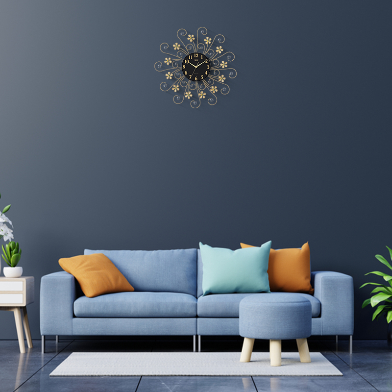 DS 477 FRONT GOLDEN IMGL5988 QQQ 08 07 2022 lifestyle Designer wall Clock