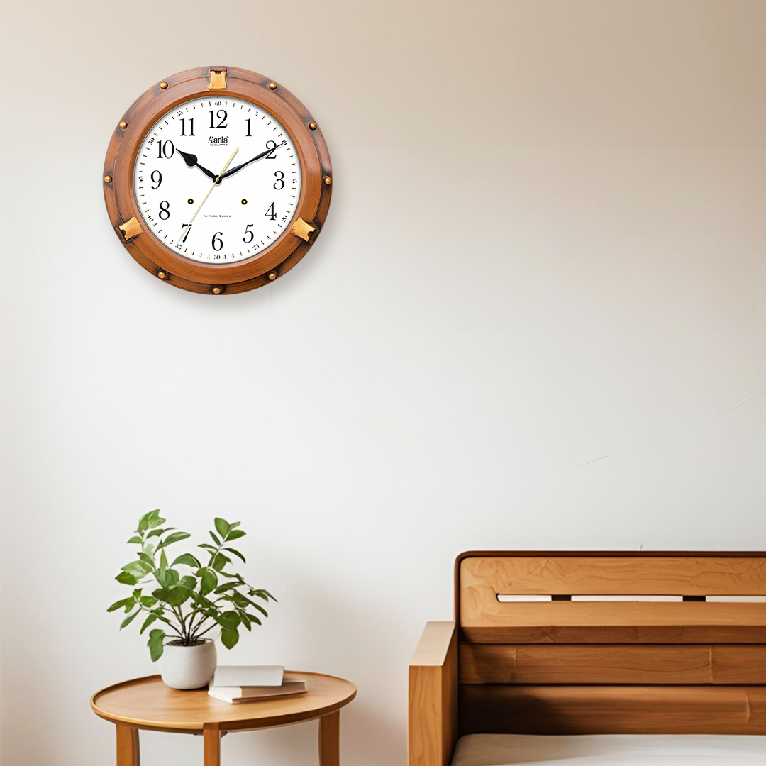 Wall-Clock---Vintage--Clock---9047-Maple-Wood_lifestyle